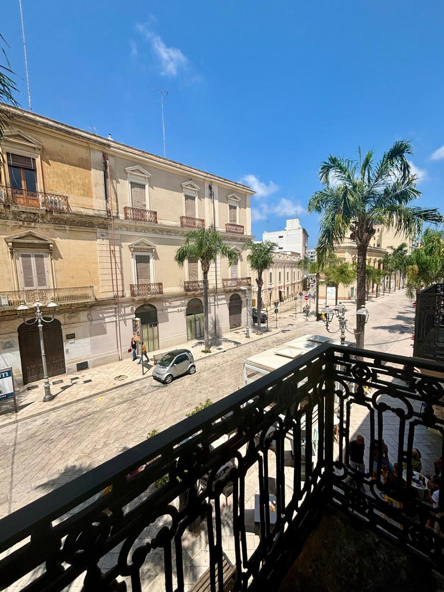Palazzo Conserva Brindisi Luaran gambar